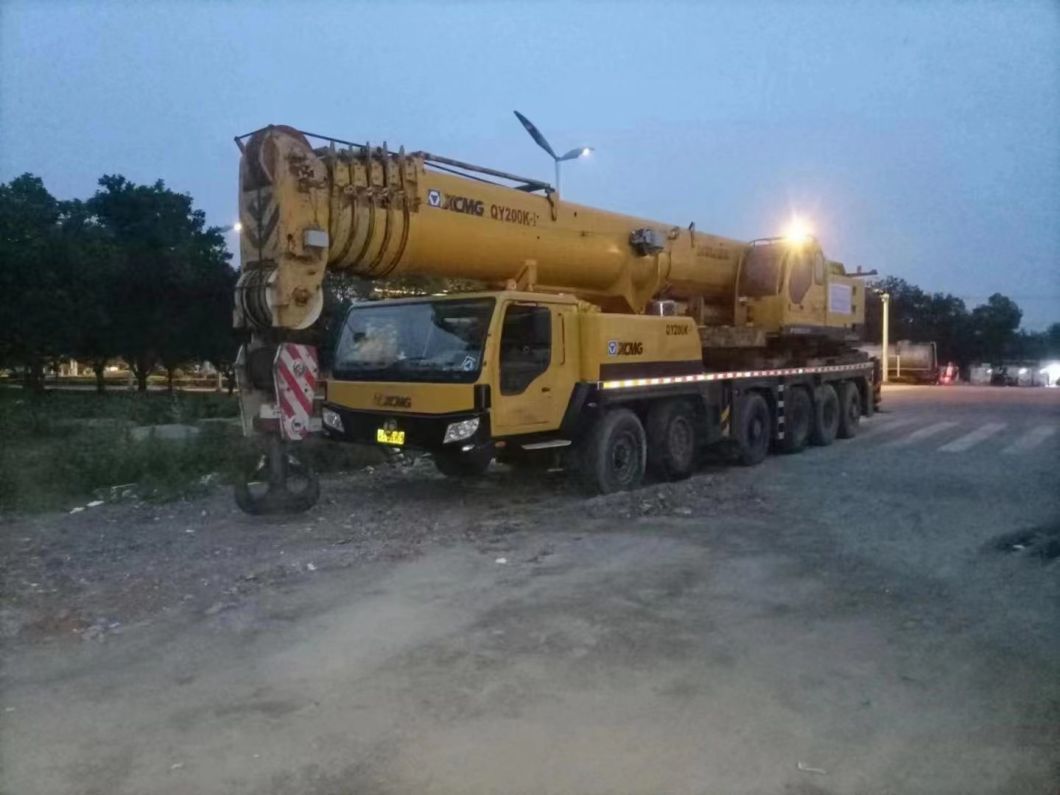 2012 Truck Crane Construction Machinery 130ton Terrian Mobile Crane Lifting Equipment