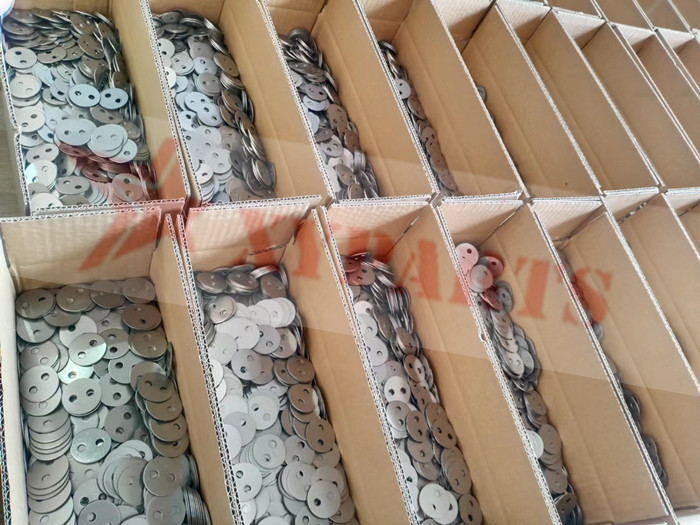1" Stainless Steel Lacing Washers Used To Fasten The Insulation Blankets With A Tie Wire