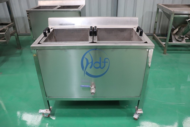 Peanut / Potato Chips Automatic Fryer Machine 9KW 304 Stainless Steel Material