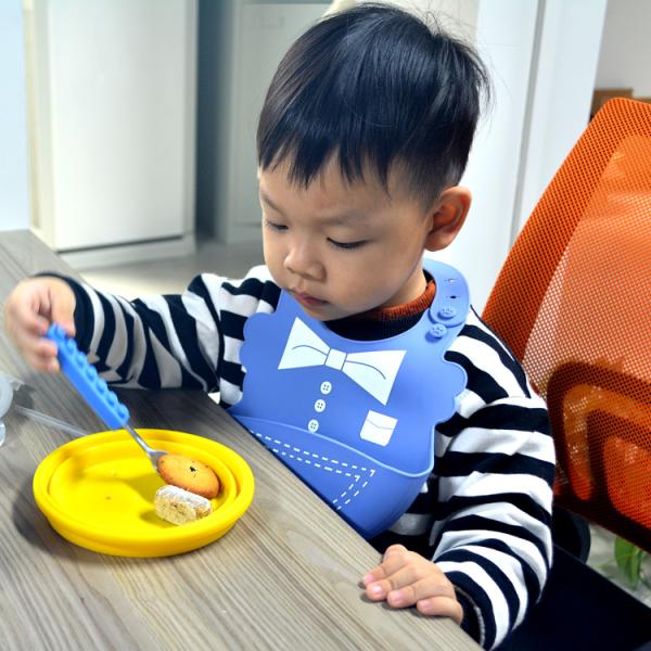Customized Baby Silicone Bibs Food Grade Waterproof Toddlers BPA Free Bibs