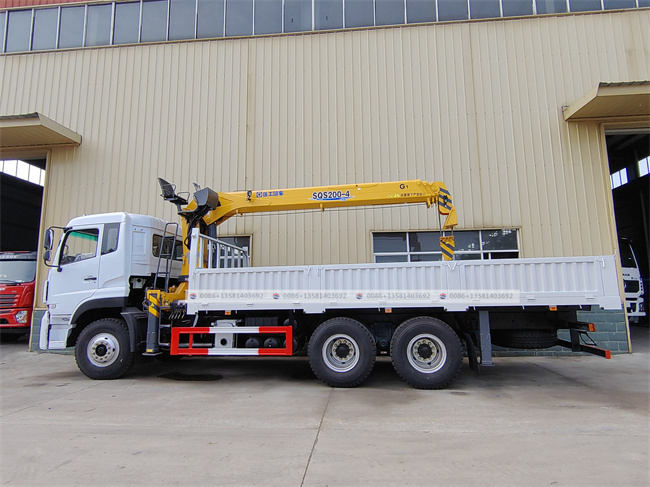 Made in Hubei Factory 6x4 Famous Crane 14 Ton Dump Truck Crane Truck Mounted