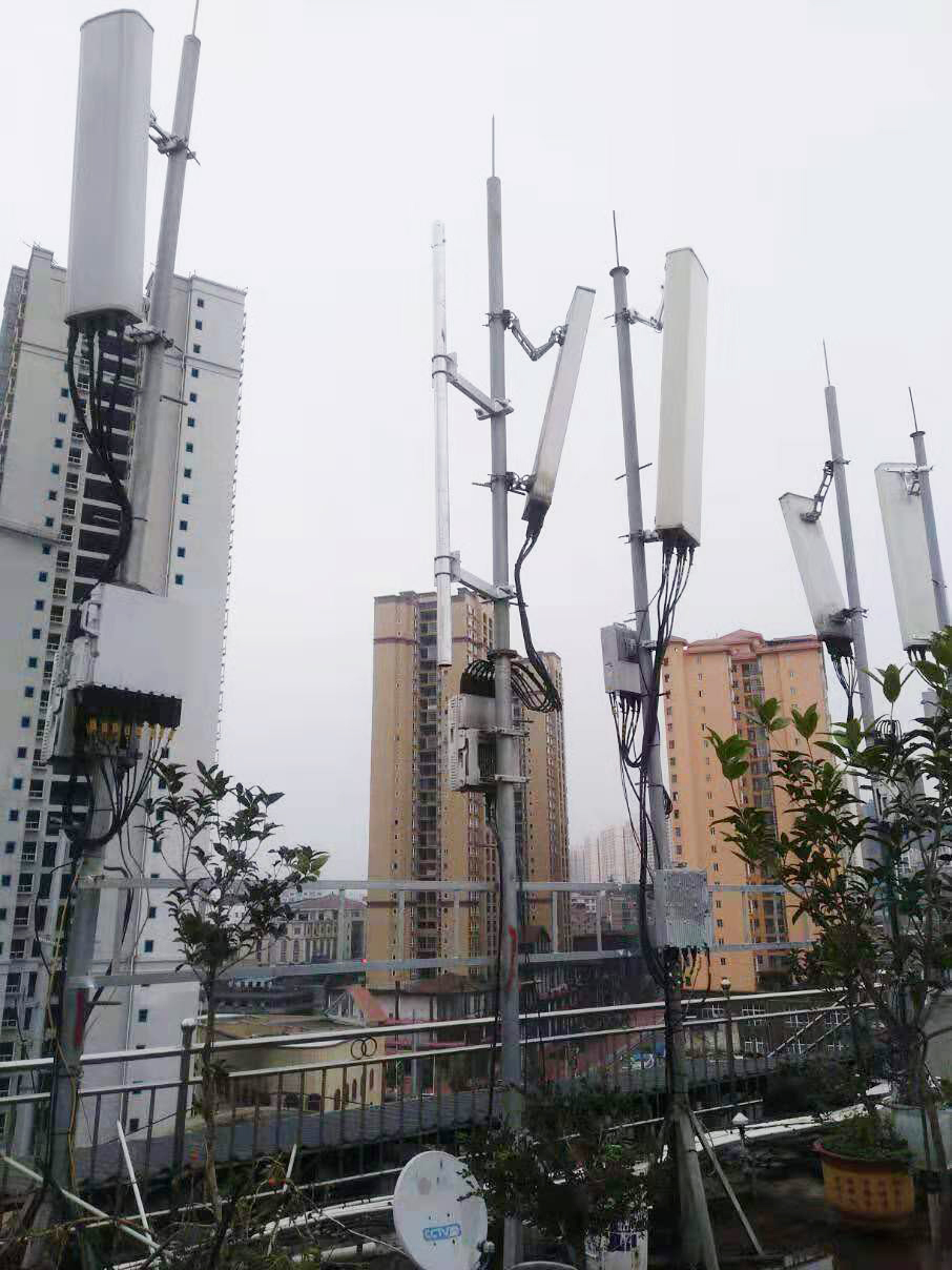Customizable Height Roof-Top Guyed Mast Single Tube Tower for Telecommunication