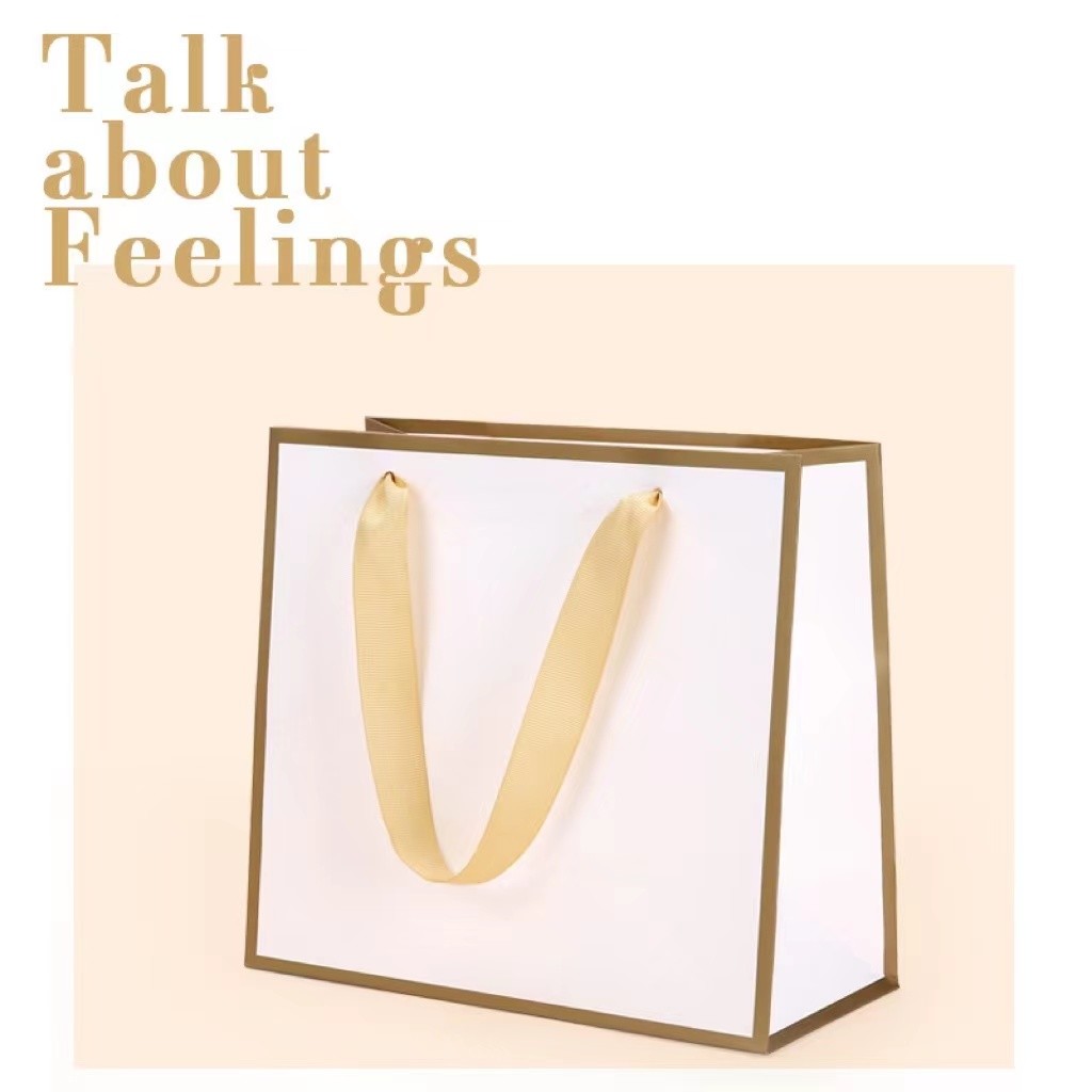 Pink Striped Pantone CMYK Cosmetic Paper Bags For Return Gifts