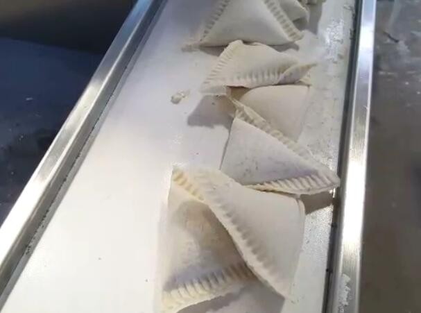 Quality automatic samosa making machine, triangle dumpling machine wholesale