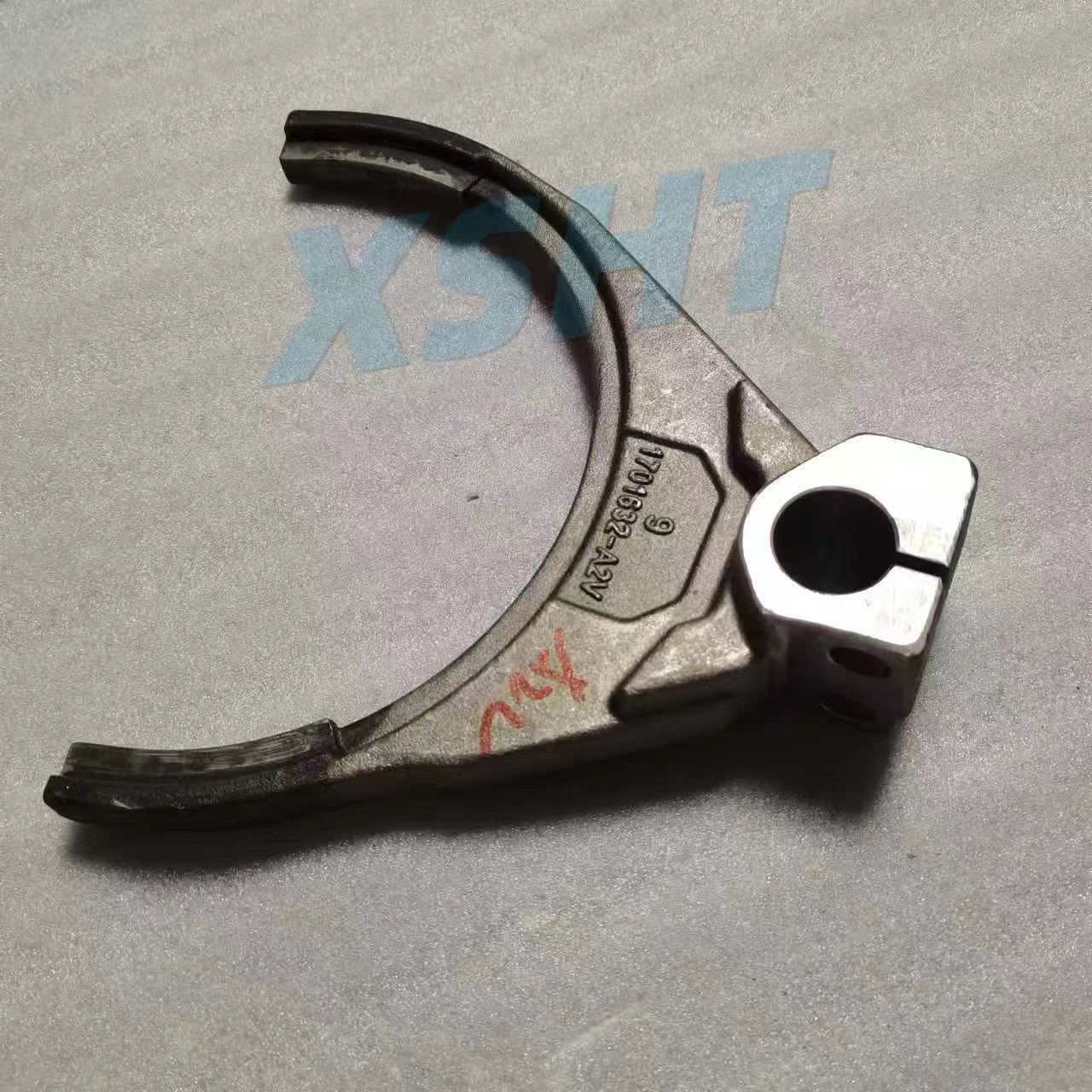 HUANGHE COMMANDER Fork 1701632-A2V for SINOTRUK Heavy Truck Auxiliary Case