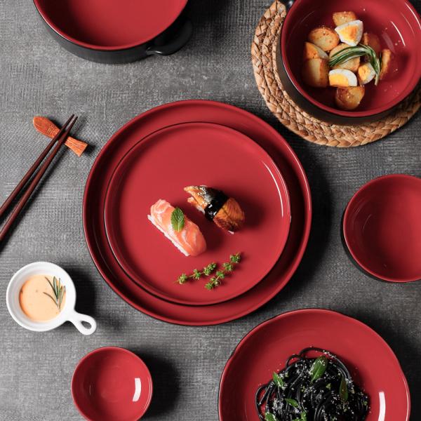 Savall Vintage Red Colored Porcelain Dinnerware Set for Restaurant