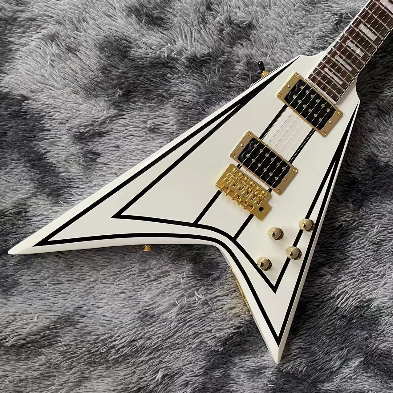 Custom Jackson V electric guitar white color in black strips with gold hardware accept guitar OEM
