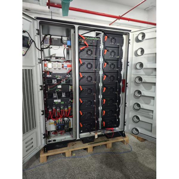 Compact Industrial ESS Cabinet All In One Storage System with 30kW Inverter 61.44kWh Battery for OEM Use