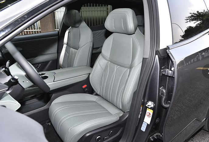 Range-Extended Electric Vehicle Shenlan S07 Year 2025 Intelligent Driving System 4 Seats 215KM Battery Life