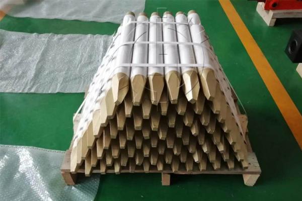 Cheap Excavator Parts Hydraulic Rock Hammer Breaker Diamond Point Chisel 162mm Adamantine MONTABERT Hydraulic Breaker Chisel for sale