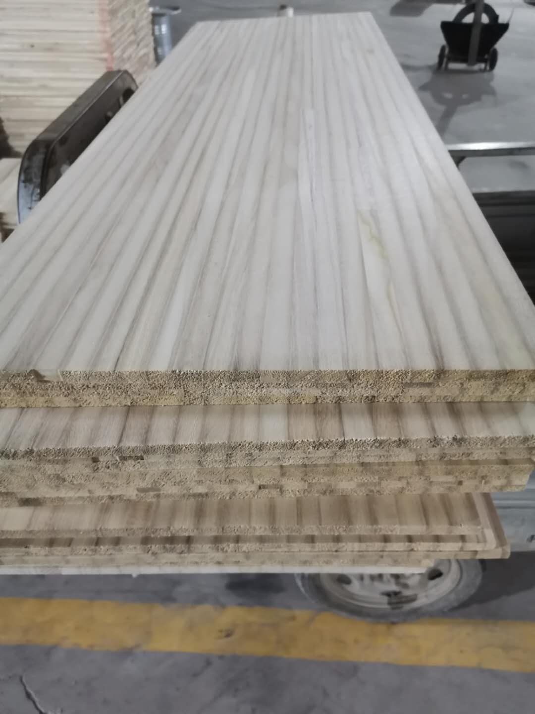 Custom Thickness Solid Wood Core Paulownia Wood Snowboard 1500x460x12mm for Standard