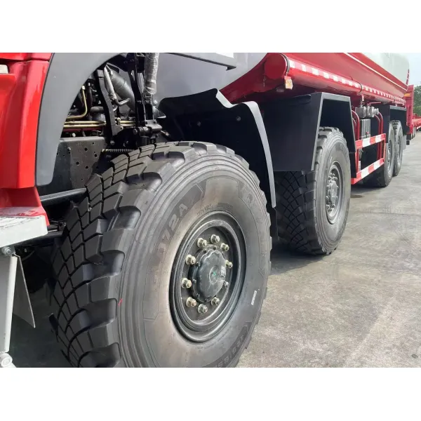 Dongfeng 30t Heavy Duty Sprinkler Truck 8X4 Industrial Water Tanker Agricultural Water Tanker