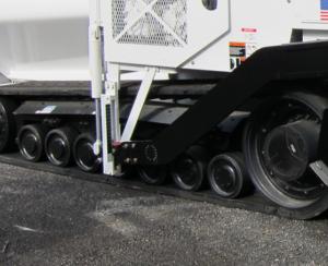 Quality Custom Flexible Paver Rubber Tracks Low Ground Pressure Non Disintegration wholesale
