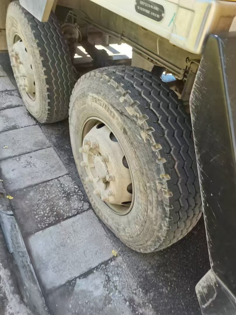 Xc Mg Heavy Equipment Qy40KC-1 40 Ton Used Mobile Truck Crane for Sale