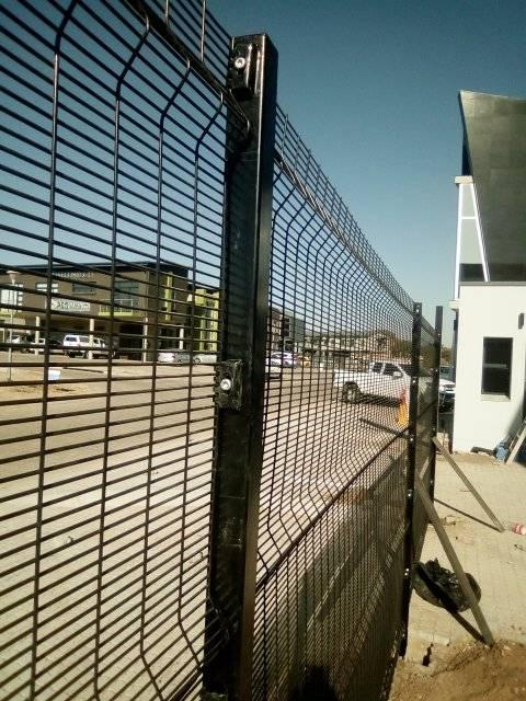 358 welded wire mesh fence high security fence Y post security fence China supplier