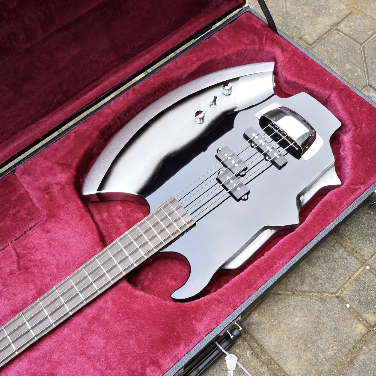 Grand guitar Cort Gene SIMMON Axe 4 strings Bass Electric musical instrument