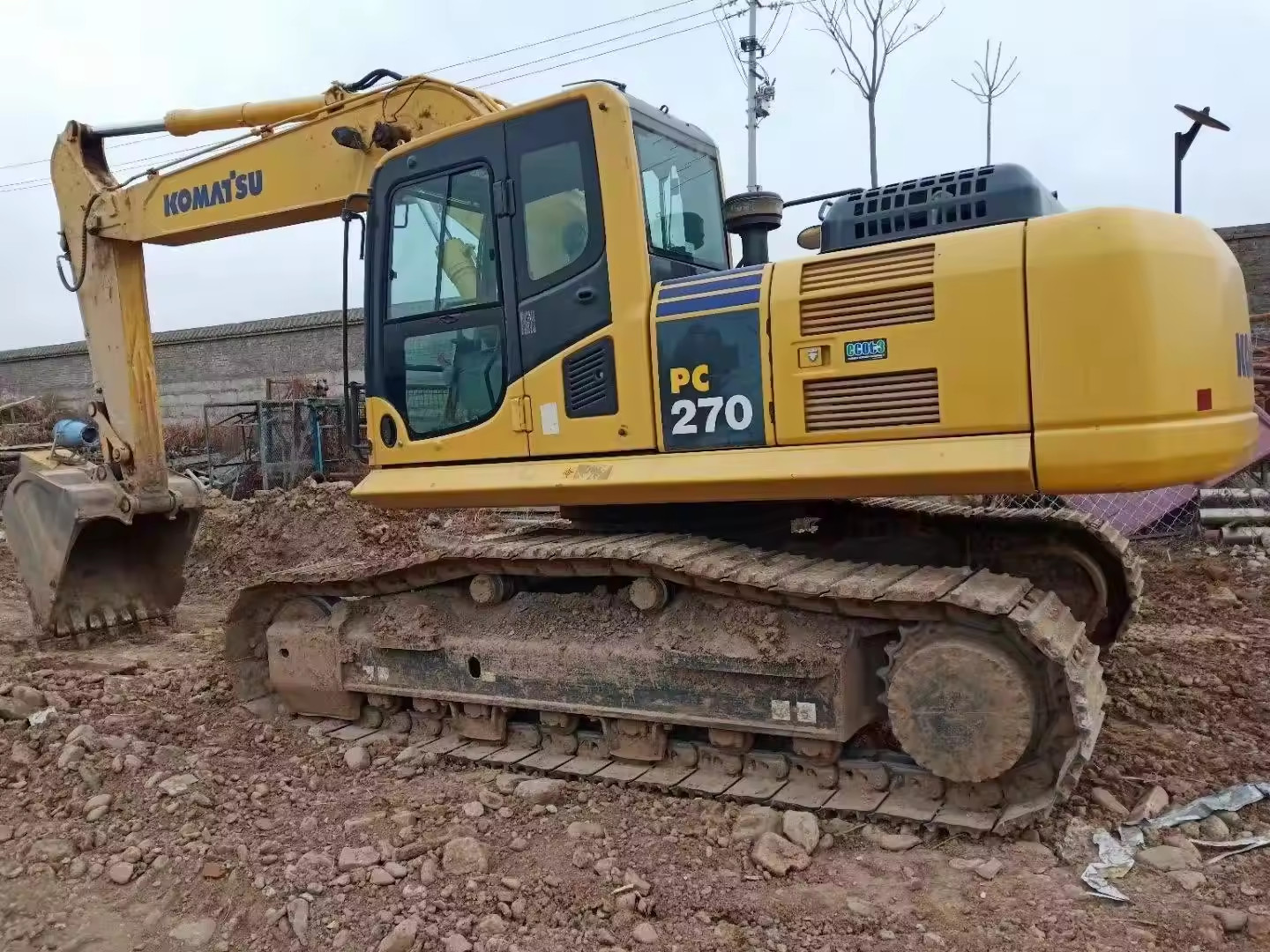 Import Secondhand Komatsu PC270 Excavator Digging Used 27ton Excavators