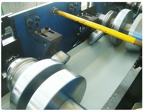 图片87(001).jpg 15m / Min Gutter Roll Forming Machine