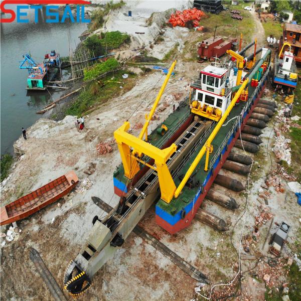 Hydraulic Cutter Head Diesel Engine Power 7500m3 Sand Dredger
