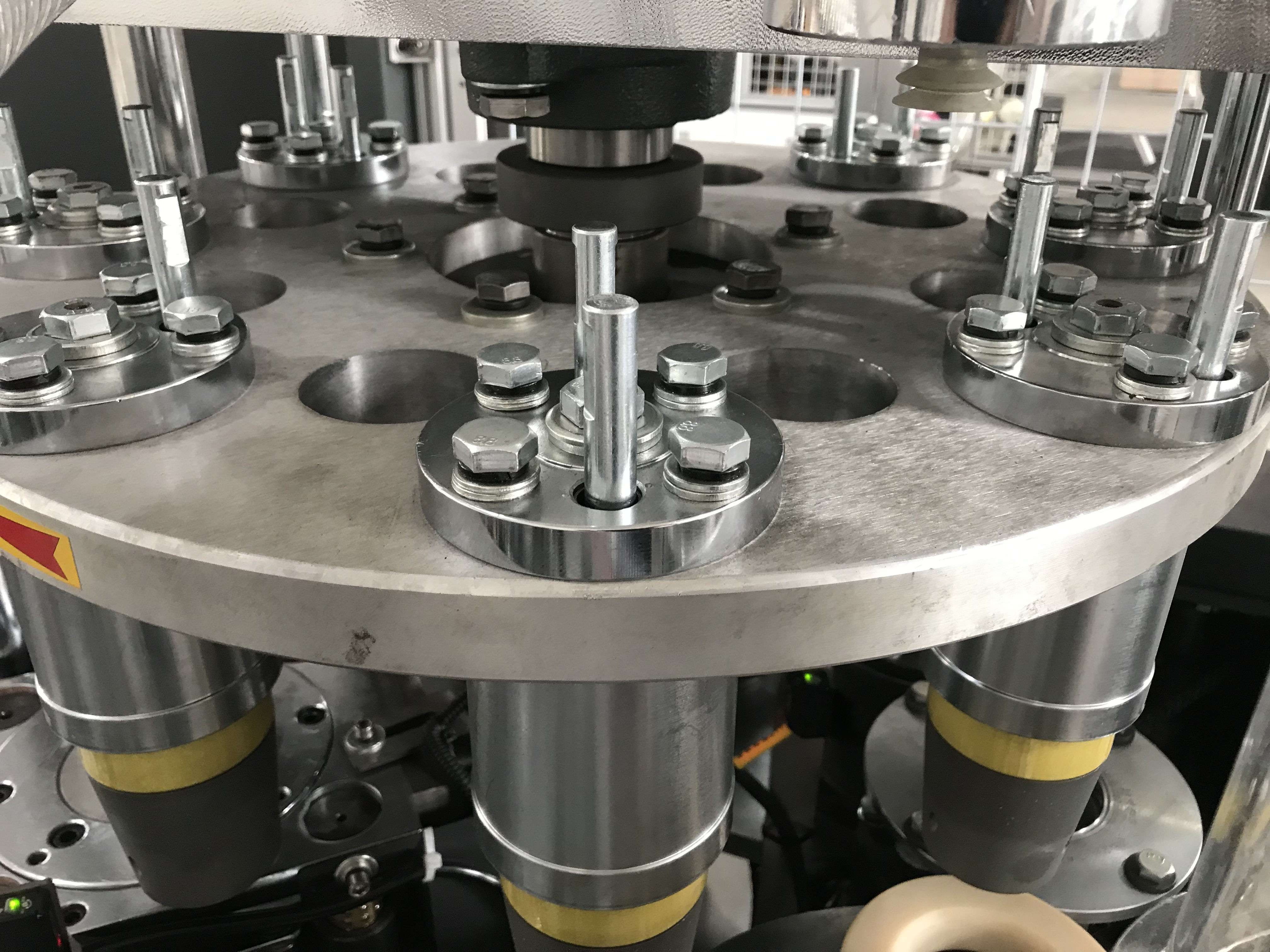 Fully Automatic Paper Tea Cup Production Machine with 1870 kg Weight and 2130x1150x1900mm Size at Best