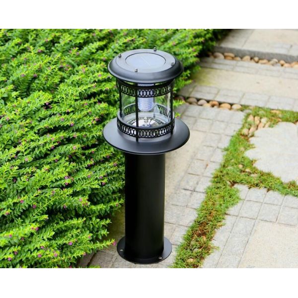 Iron LED Solar Garden Light Outdoor Landcape Pole Lawn Lamp