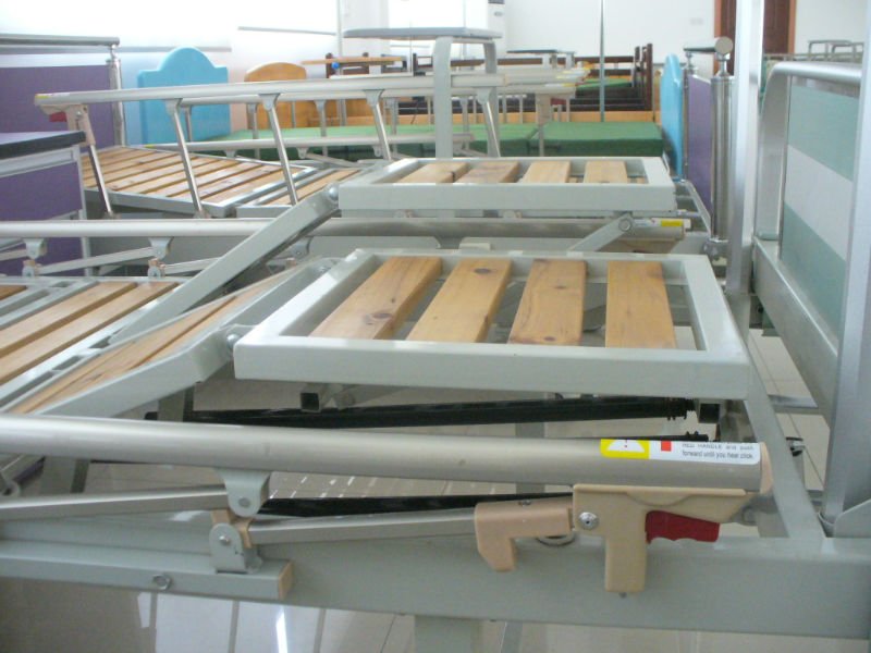 3 Function Double-Arm Metal Hospital Orthopedic Adjustable Beds Orthopedic Equipment (ALS-TB07)