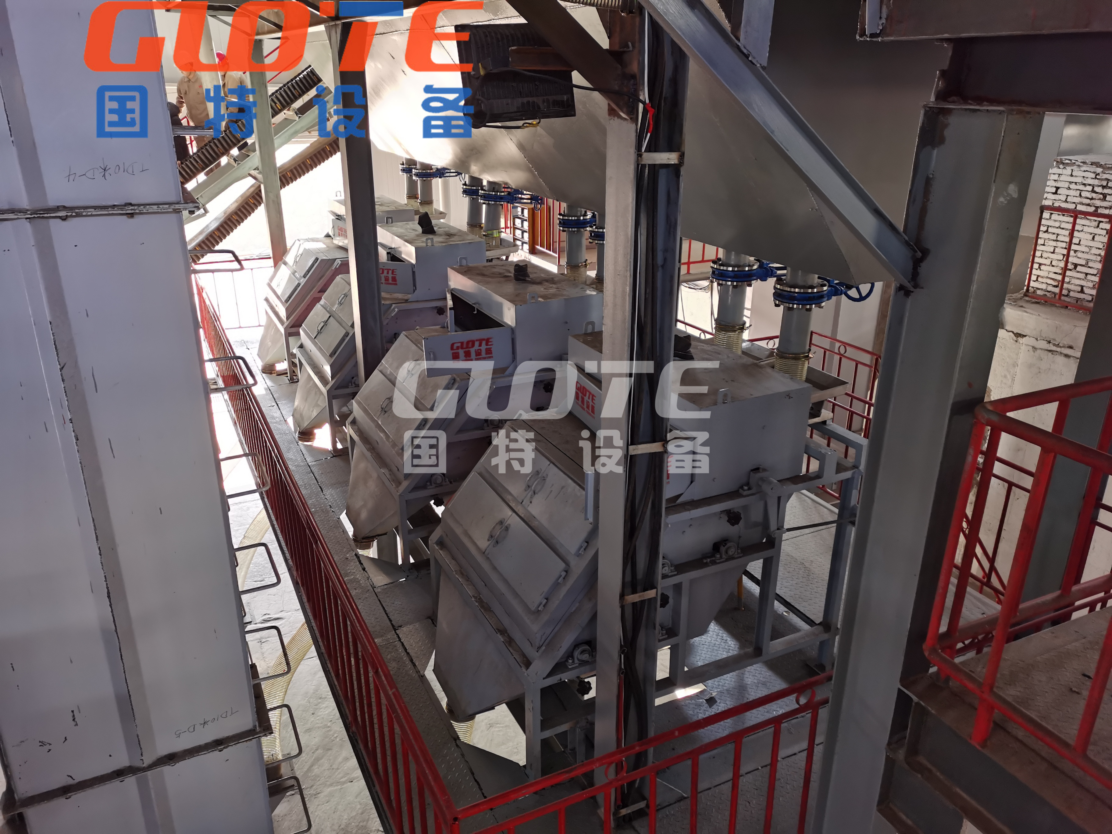 Sand Crusher Machine 25-100t/h Sand Making Plant VSI Stone Crusher for Grinding Ore