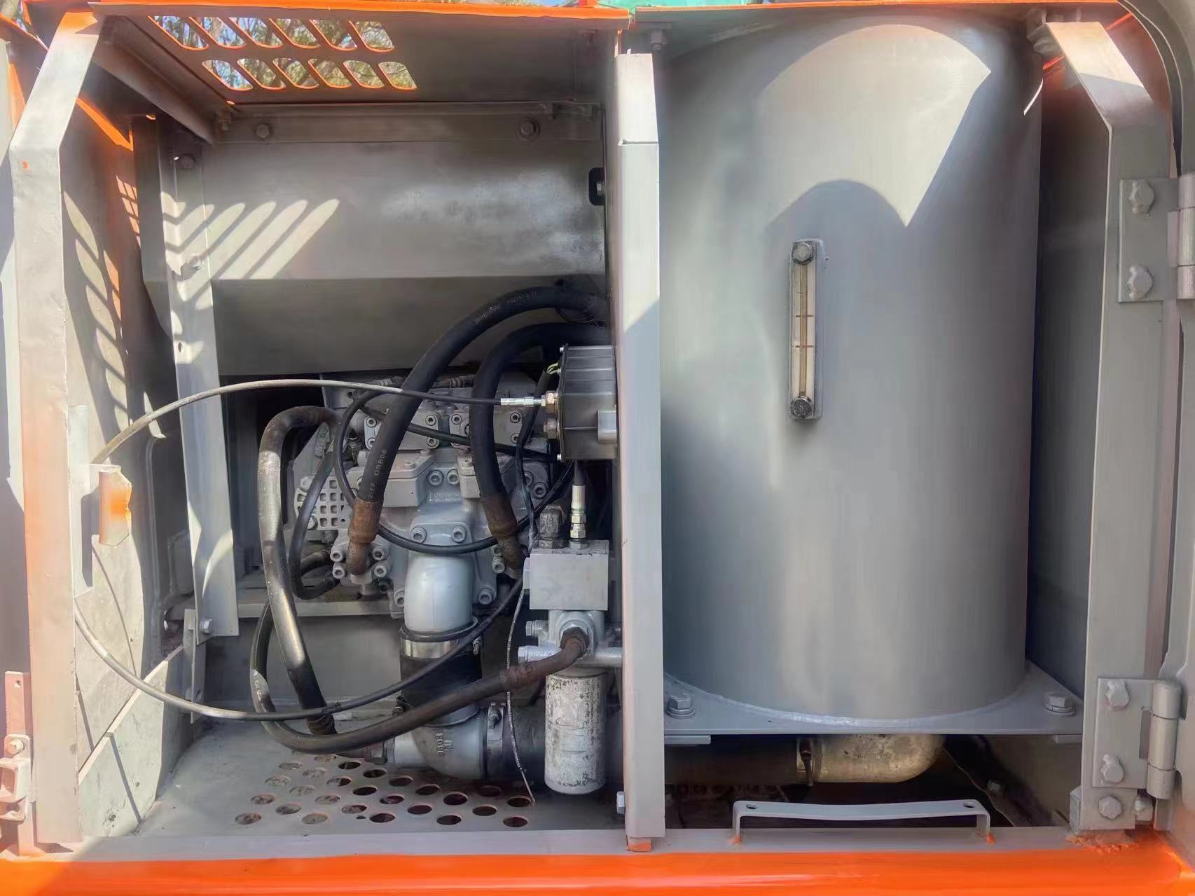 Second Hand 12 Ton Hitachi Excavator EX120-5 In Shanghai Original Hydraulic Cylinder