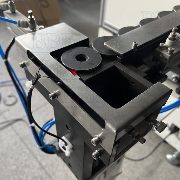 PLC Step Feeder Large Capacity Steady Speed Nuts Feeding Machine