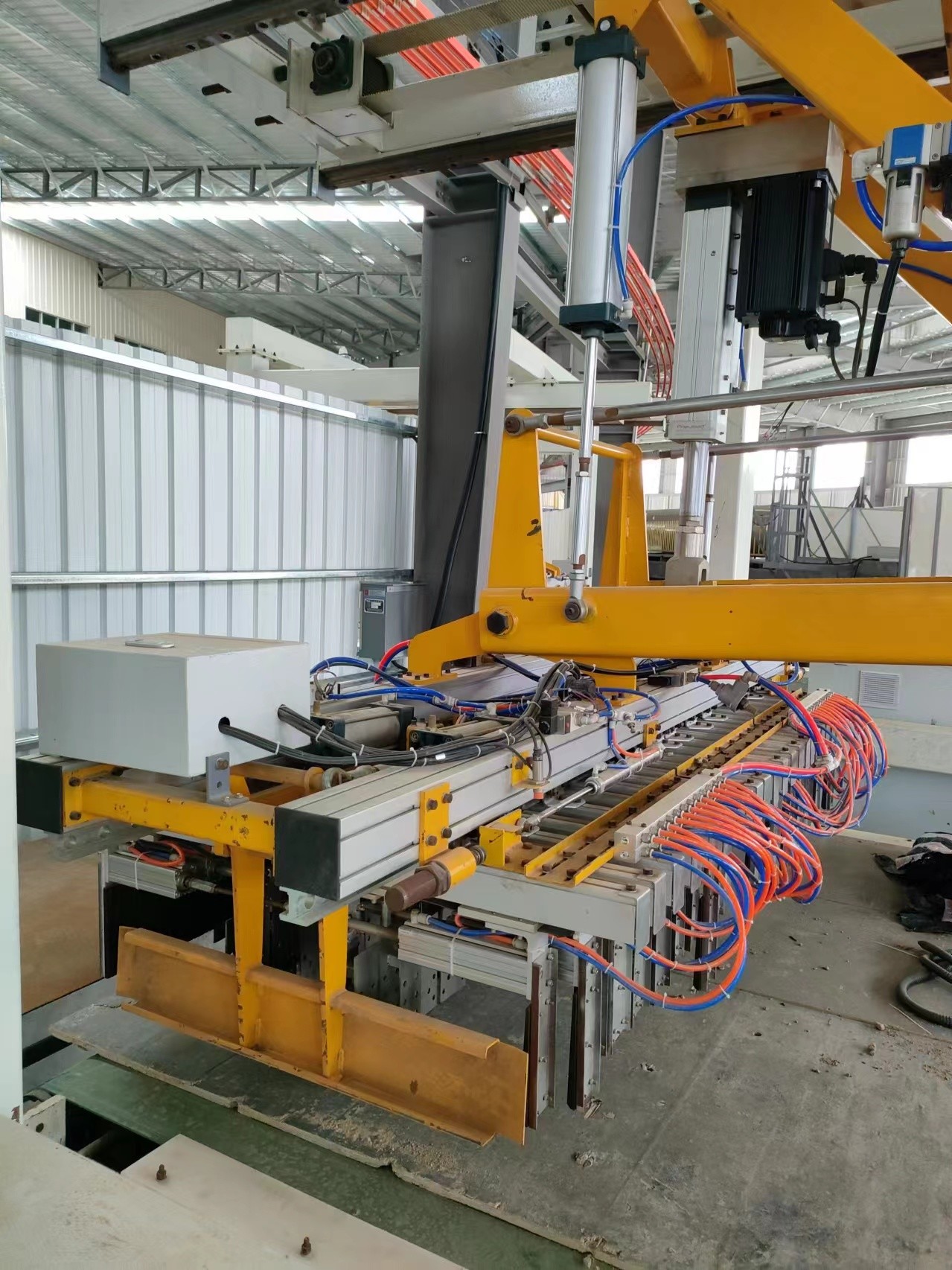 Face Brick Stacking Machine Brick Plant Machine With 15000-30000 Bricks/hr Capacity