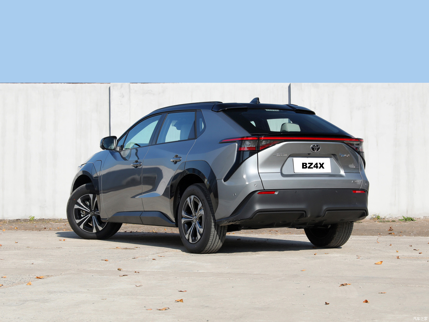 66.7kwh Battery Capacity TO-YOTA Bz4x Electric Car 2023 Energy Vehicles 0.5h Fast Charging Medium SUV 4WD 2WD Used Cars
