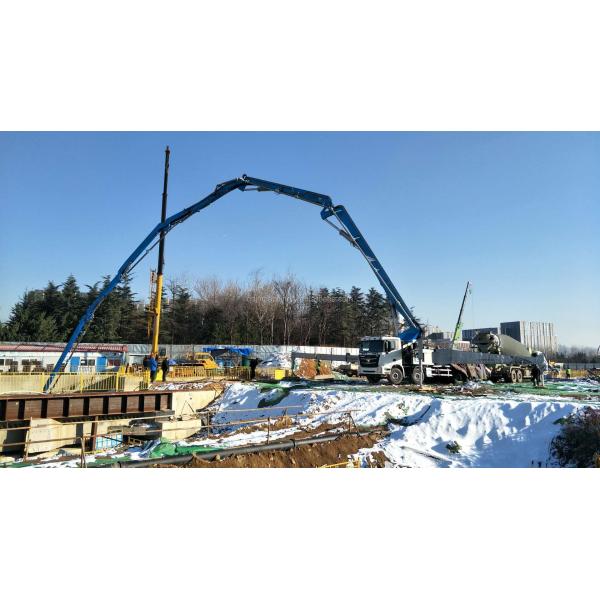 Shanmac and HOWO 30m 38m 48m 52m 56m 58m 63m 70m mobile concrete pumps truck truck mounted concrete pump with oversea service