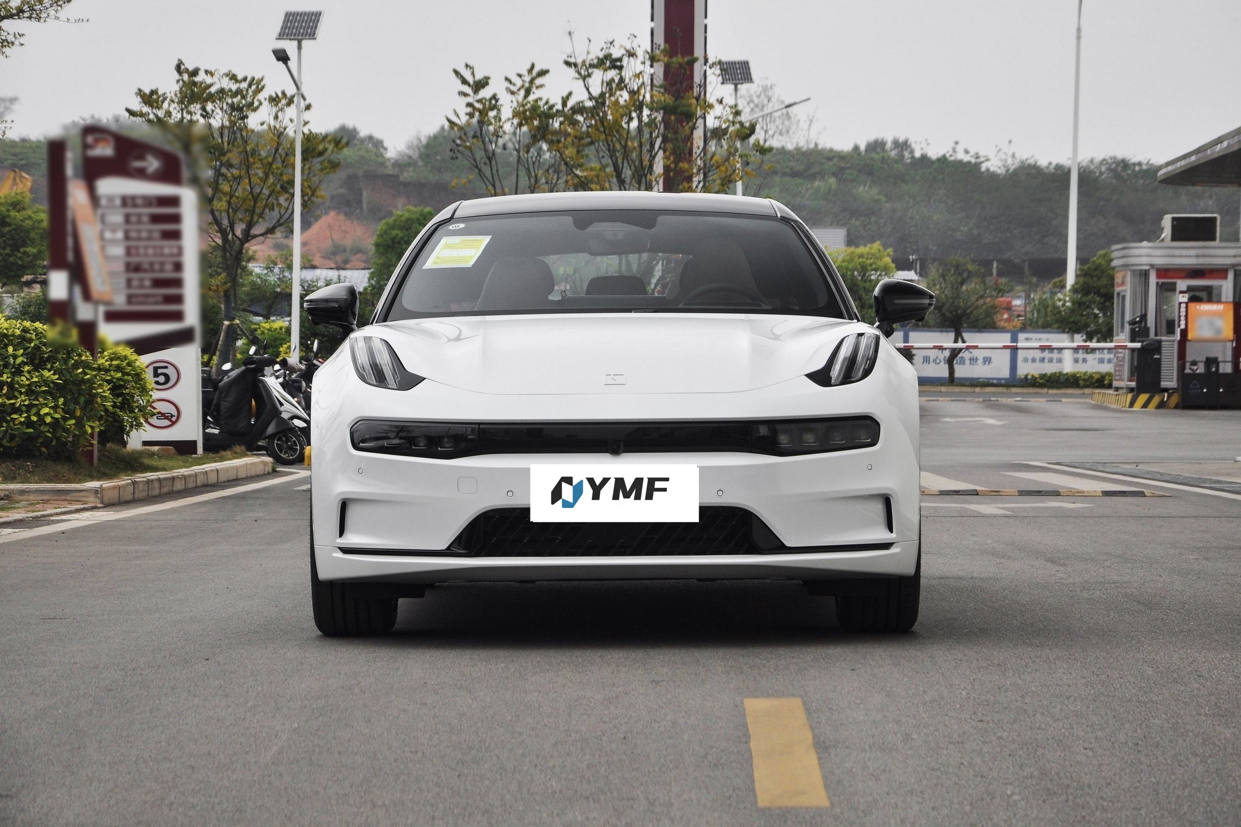 1980kg Mass ZEEKR 001 2024 Energy EV Best Electric Car with 94.3kWh Battery Capacity