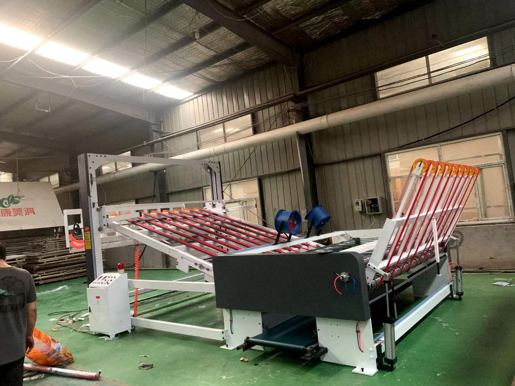 Cartons Packaging Type Newest Grooving Flexo Cutting Machine with Textiles Auto Stacker