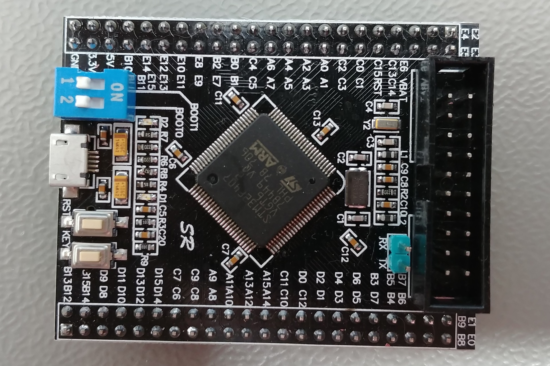 XILINX XC7S50-2FGGA484I Semiconductor Assembly Electronic Components integrated circuits XC7S50-2FGGA484I