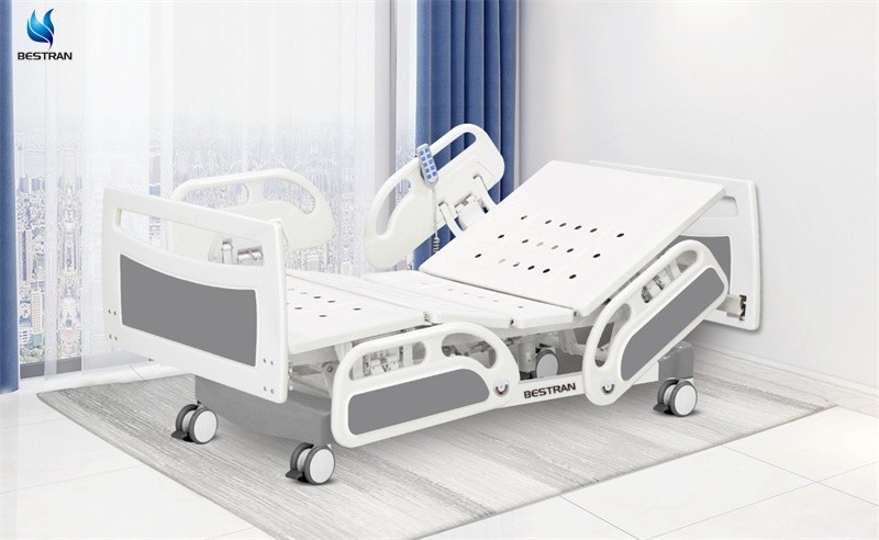 Remote Control Electric Hospital Bed For Patient Room 450-730mm Height Adjustment
