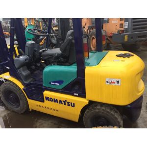 Quality Komatsu second-hand 3 ton forklift three msat wholesale