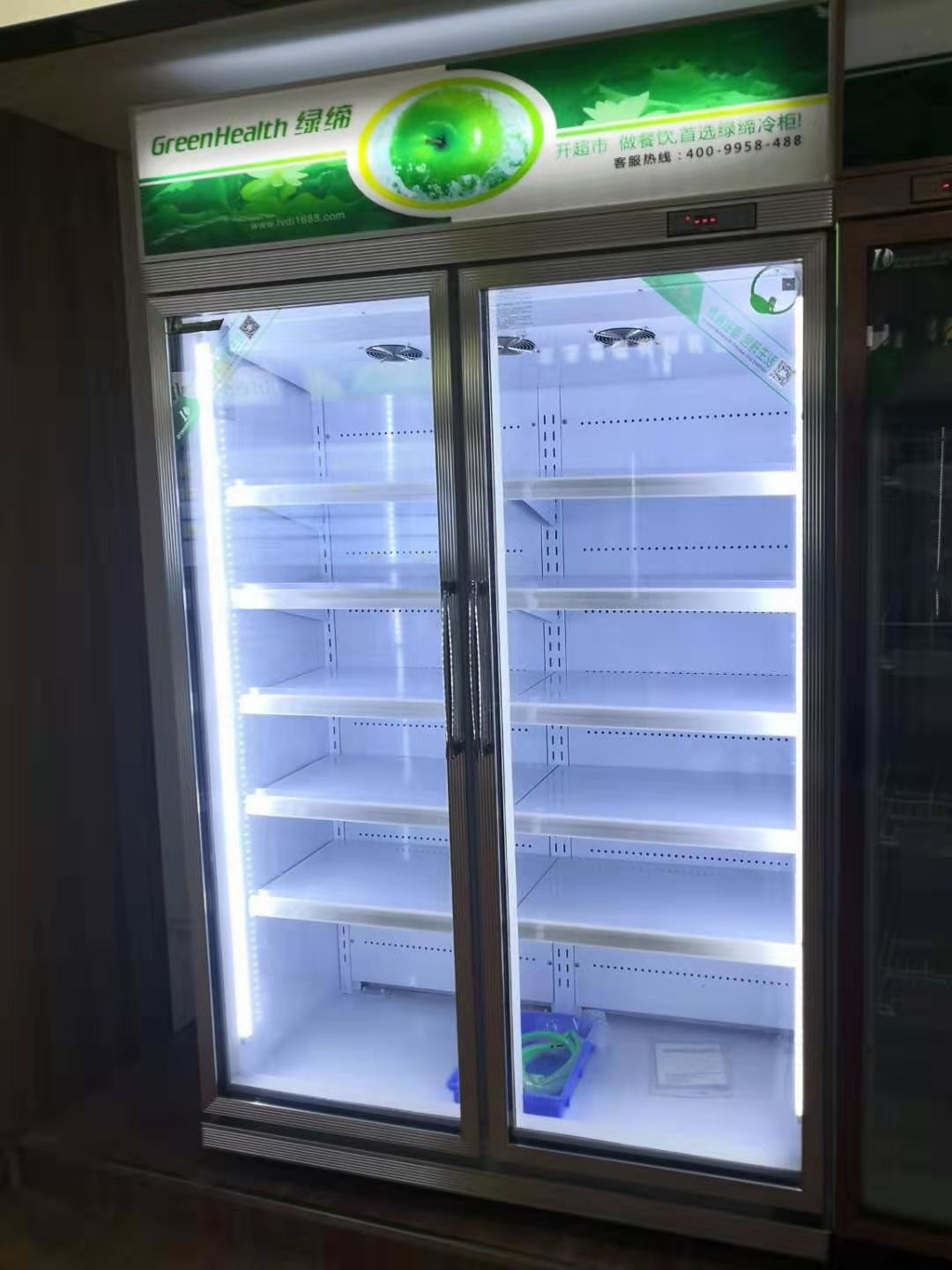 540W Commercial Beverage Cooler / Glass Door Refrigerated Display Cabinet For Supermarket