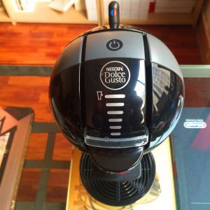 Nescafe Dolce Gusto coffee machine EDG305