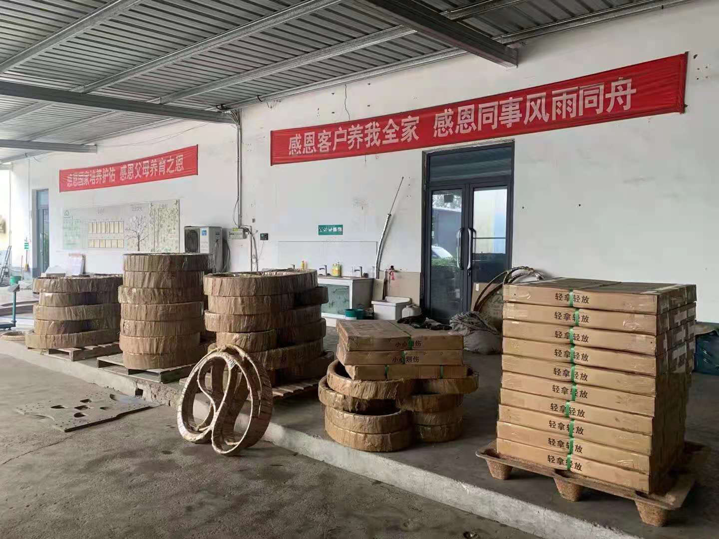 Low Noise Induction Motor 14 inch Band Saw Machine for Fast and Precise Wood Cutting