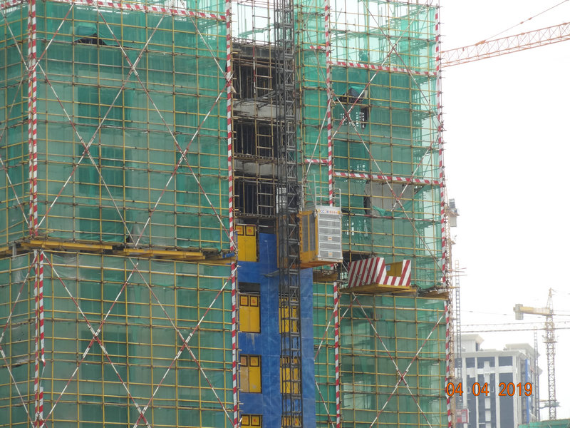 Adjustable Speed Steel Plate 250m Construction Hoist Elevator