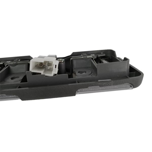 MB774928 Suitable for Mitsubishi Changfeng Liebao Black King Kong Cavalry V31 V32 V33 the Front Interior Ceiling Lights