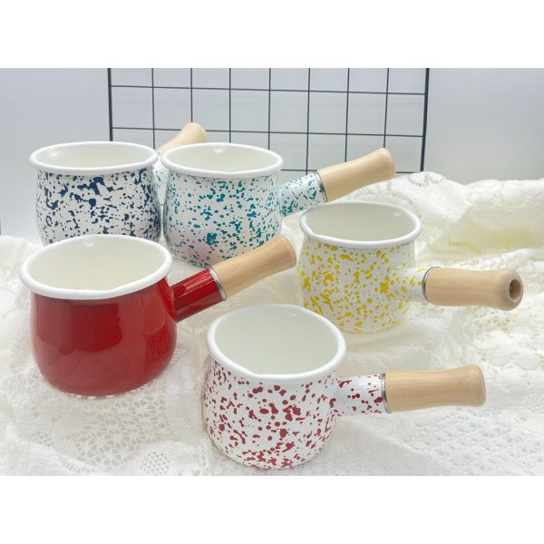 Enamel 10cm 550ml Mini Saucepan Milk Pot With Wood Handle Functional Cookware