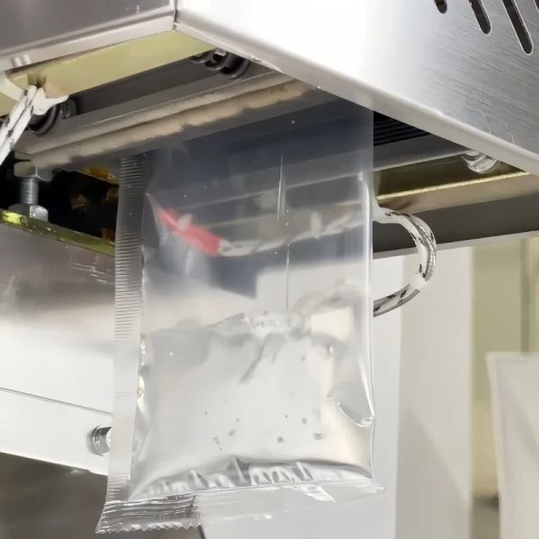 500W Automatic Paste Packing Machine 20cm Film Width Vertical Packaging Machines High Accuracy