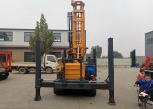 China Pneumatic Air Compressor Rubber Crawler Drill Rig 180 Meters With Large Horsepower on sale