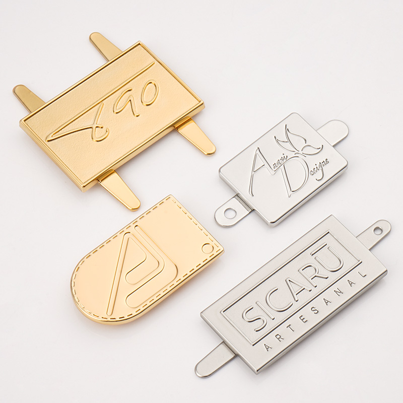Customized Antique Brass Name Plate Metal Label For Bag Decoration SGS Certified