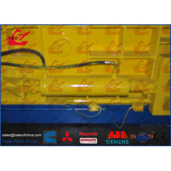 Heavy Duty HMS Hydraulic Scrap Metal Compactor Recycling Baler Side Push Out