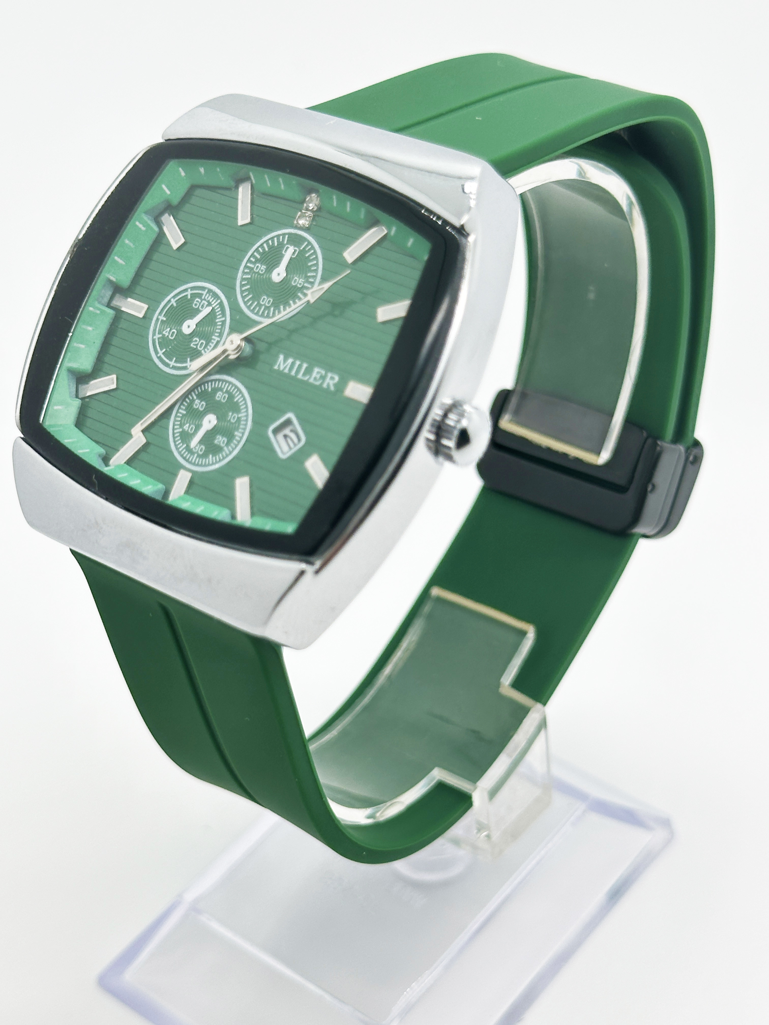 Fashion Sports Luxury Silicone Strap Watches Lage Dial Wrist Quartz Watch