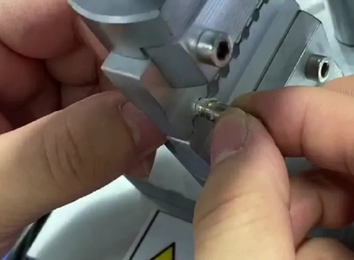 High Precision Air Pressure Fiber Optic Connector Crimping Machine