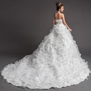 China Small Strapless White Ruched Wedding Dresses Long Chapel Train Sleeveless Wedding Dresses on sale